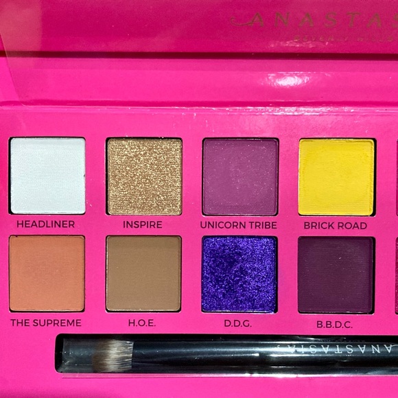 Anastasia Beverly Hills X Alyssa Edwards Palette - Picture 3 of 5